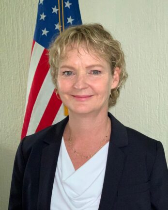 Cónsul General Eliza F. Al-Laham